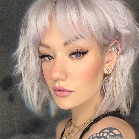 Meet your Posher, Sarah - Picture 1 of 9